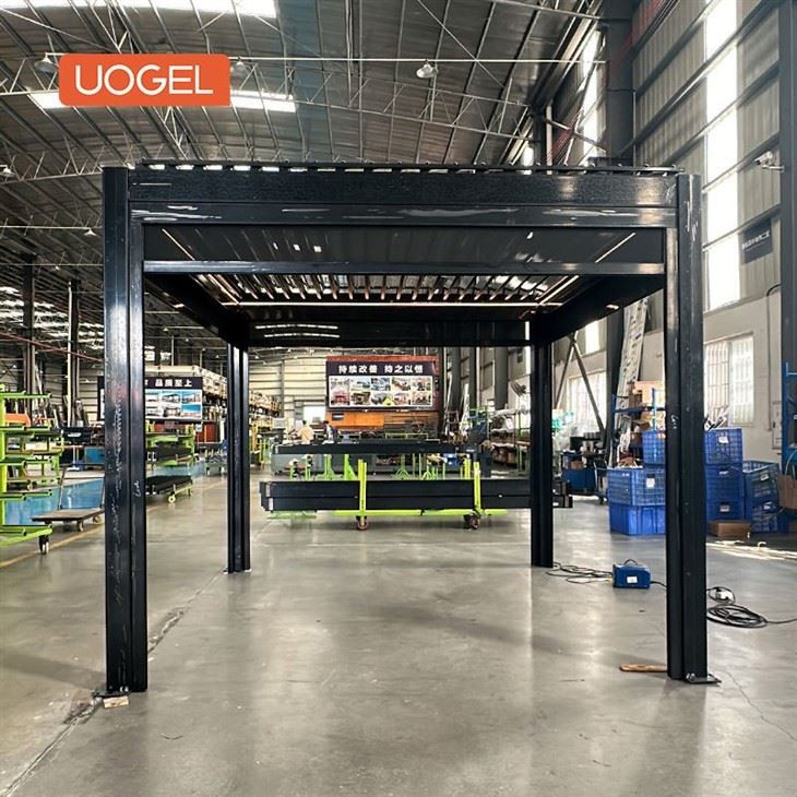25.11.22-rota louvered pergola-5